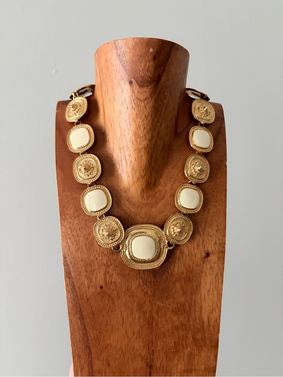 Jewelry - Vintage Gold and Cream Statement Necklace - Elegant Statement Necklace